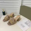 2022 Tasarımcı Sandalet Kadın At Bitlik Sandal Retro Blok Topuk Yüksek Topuklu Kare Tueoh