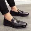 Homens sapatos casuais mocassins de couro respirável sapatos de escritório de negócios para homens mocassins de condução confortável sapato com borla 220321