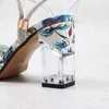 ドレスシューズ夏の女性サンダルラインストーンクリアハイヒールオープントゥースティレットスリッパレディースセクシーなクリスタルポンプ靴を着る2つの方法