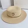 الصيف المرأة مصمم قبعة من القش مصممي الأزياء Sunhat للمرأة رجل العلامة التجارية سلسلة قبعات دلو مسطحة Casquette العشب جديلة قبعة الشمس 2 ألوان