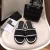 10A обувь тапочки роскоши дизайнерские тапочки мода летние сандалии с коробкой 21