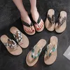 New Clip Foot Sandali Infradito Pantofole da spiaggia antiscivolo casual piatte estive da donna