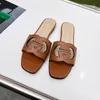 Sandálias femininas de mule plana de marca de moda LUXUOSA Designer slide tamanho 35-43 modelo YS01
