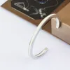 Bransoletka tenisowa projektant biżuterii Kobiety Mężczyźni Bangle Silver Rose Gold Titanium Steel Drop Black White Luksusowa impreza Moda Charm250g