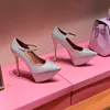 여자를위한 스틸레토 드레스 슈즈 최고의 품질 Amina Muaddi Satin Lady Pumps 디자이너 15.5cm 높이 발 뒤꿈치 플랫폼 웨딩 파티 여성 신발 공장 신발