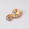 Pins Brooches Squirrel Brooch Animal Women Enamel Charms Jewelry Badge Banquet Scarf GiftPins