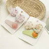 2 pièces Enfants Floral Floral Tip-Tie Hair Clips Barrets Candy Color Triangle Tissu BB Clip Clip Europe