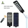 ضوء الطاقة الشمسية في الهواء الطلق مع عمود متكامل 300W 400W 500W مستشعر رادار سوبر مشرق LED LED LED LID