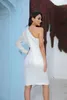2022 Sequined Long Sleeves Evening Dresses Wear Illusion Crystal Beading High Side Split Floor Length Party Dress Prom Kappor Öppna Back Robes de Soirée