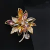 Broches pinos vintage colorul cristal zircões de broche floral pino para feminino de jóias de jóias de flor de casamento feminino