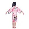 Commercio all'ingrosso Childs Satin Kimono Robes per ragazze Bambini Sleepwear floreale Pavone Flower Robe per Spa Wedding Compleanno Camicia da notte 220721