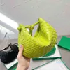 2022-CRESCENT WOVEN HANDBAG WOMEN INVESNING BAG