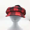 Bérets Femmes Plaid Baker Boy Chapeau Amovible En Fausse Fourrure Pompon Filles Rouge Noir À Carreaux Casquette De Baseball Octogonal Sboy Hiver HatBerets