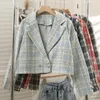 Jackets de mujer Corea a cuadros Corea Plaid suelto Two Buckles Suites pequeños Camisa Top 2022 Temperamento de moda Casco Versátil Versátil