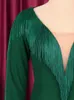 Sukienki codzienne imprezę zieloną sukienkę z frędzlami seksowna widzi się przez V szyję Kobiety z długim rękawem Celebrity Fringe Duża rozmiar Krzywa Ladies Club Evening Outf