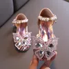 Moda Ragazze Paillettes Fiocco in pizzo Scarpe per bambini Ragazze Carino Perla Principessa Danza Singola scarpa casual Scarpe da sposa per feste per bambini 220630