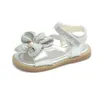 Småbarn sandaler tjej sommarflickor skor mode blomma romerska sandaler student casual mjuk botten strand sandaler baby flicka skor g220523