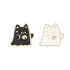 Joli couple étudiant broche noir et blanc fantôme chat cloche métal badge vêtements sac épingle foulards boucle