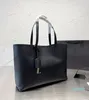 2022 Luxury Designer Ladies Shopping Bag stor kapacitet Handväska Tote Levereras med plånbok Deerskin Texture Fodmönster Kvinnor Kvinnor