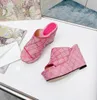 Tofflor Lyx Designer Sandal Lady Slides plattform kil regnbågar sommartofflor för Kvinnor män dam märken dearfoam Gummi Beach rosa svart diamant Med låda