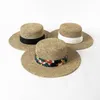Breda brim hattar vår sommar mode casual band dekoration brett rim med sjögräs platt hatt utomhus shopping strand solskade halm i hela tiden