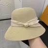 Sombreros de ala ancha Verano Color sólido Sombrero de paja para mujer Mar Playa Vacaciones Moda Sombrilla Protector solar Arco Sol para mujer Viso ajustable