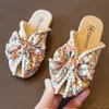 Детские лук тапочки 2022 летние новые детские детские жемчужные мягкие нижние говядины сухожилия детские рыба рот принцесса обувь цветочные ножки сандалии