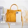 2022 LadyHandbags Womens Messenger Tote Bags Crossbody Pu Leather Leather Counter Counter Facs for Women Totes QQ