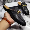 Famous brand men women slippers designer animal pattern leather metal buckle flat sandals fashion summer outdoor beach shoes hotel bathroom couple shoes 35-46