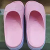 2023 Bayan Tasarımcı Lüks Platform Slayt Slipper G Aile Kadın Makarna Renk Kalın Alt Yumuşak Sandaller Ladys Seksi Konfor Ayakkabı Boyutları 35-42