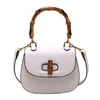 Designer handväska butik 70% rabatt på handväskorna super heta kvinnliga ins bambuknut bärbar messenger textur mångsidig liten rundförsäljning