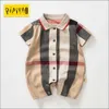 Summer Baby One-Piece Tuta Neonati Ragazzi Ragazzi Ragazze Plaid Stampato Manica Corta Pagliaccetti Abbigliamento 0-3-6 mesi Toddlers Tute con abbigliamento pulsante T34PN53