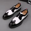 Designer British Fashion Men White With Black Lace Up Oxford Flats Casual Shoes Homecoming Wedding Dress Party Zapatillas Hombre