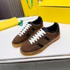 Designer-Schuhe für Herren und Damen, Gazelle-Turnschuhe, Samt-Patchwork-Retro-Trainer, Co-Branding-Damen-Sneaker, Chaussures, bestickte Buchstaben, Segeltuch