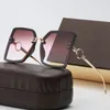 Okulary damskie Designerskie okulary przeciwsłoneczne Klasyczne retro okulary przeciwsłoneczne dla modnych okularów przeciwsłonecznych unisex Plaża z pudełkiem