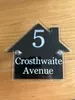 Panneaux acryliques en forme de maison, avec numéro de porte personnalisé, plaques d'adresse, nom de rue, couleurs classiques blanc et noir, 220706