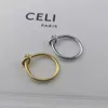 Hoop Huggie Brand Koreansk Enkel Modestil Tillbehör Knot Circle Finger Ring For Women Mässingspläterad 18K guld Hög kvalitet Hoop