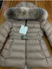 Piumino Boed da donna Designer Felpa con cappuccio Cappotto Collo in pelliccia Anatra Parka Cerniera calda Parka spesso