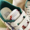 2022 테니스 1977 캔버스 캐주얼 신발 럭셔리 디자이너 여성 신발 이탈리아 녹색 및 빨간 웹 스트라이프 고무 밑창을위한 면화 로우 플랫폼 탑 남성 여성 운동화