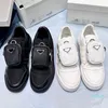 Saco Saco Baixa Mulheres Homens Sapatos Esportivos Fóruns Black White Back Prad Treingle Nylon Platform Treings Sneakers