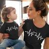 Família de verão Roupas combinando mamãe e eu tsshirt mãe filha filho roupas mamãe mamãe tshirt bebê menino menino camiseta 220531