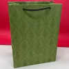 Novo estilo de designer popular saco de presente verde tamanho grande sacos de embalagem de luxo de papel2013642