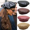 Femmes Vintage Béret Solide Béret Cap Pu En Cuir Béret Artiste Français Chaud Bonnet Chapeau Femme Dames AllMatch Chapeau Réglable J220722