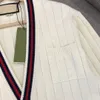 Nouveau pull tricoté lettre jacquard AOP en automne hiver 2022acquard machine à tricoter e Custom jnlarged détail ras du cou vestes en coton pour hommes