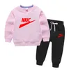 2-8 anni Set di tute di marca 100% cotone Ragazzi Ragazze Set di sport all'aria aperta 2022 Primavera Jogging Pantaloni con cappuccio grigio Abbigliamento per adolescenti