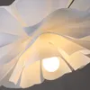 Sufitowa sypialnia Lampa Proste Nowoczesne LED Ciepłe Kryty Żyrandol Nordic Design Petals Oświetlenie oprawy