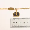 Europa Ameryka Moda Women Design Naszyjnik Faux Skórzanie 18K złota Pletalone naszyjniki ze stali nierdzewnej Choker Letter Wiselant W8405788