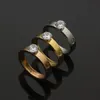 Herrkvinnor Diamond Rings Titanium Steel Love Designer Rings smycken Bröllopsförlovningsring för kvinnor