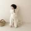 Conjunto de ropa de lino de algodón para bebé, tops casuales de dibujos animados a cuadros + pantalones, 2 uds., conjunto de bebé, lindo niño, niñas, cómodos trajes infantiles 220509