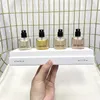 여성 향수 세트 30ml 4 조각 슈트 스프레이 스프링클러 Eau de Parfum 최고 품질의 다른 냄새와 빠른 우송료